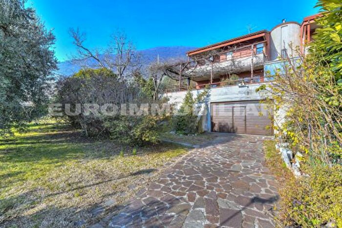 Casa con 6 locali in vendita in Via Puccini, Botticino