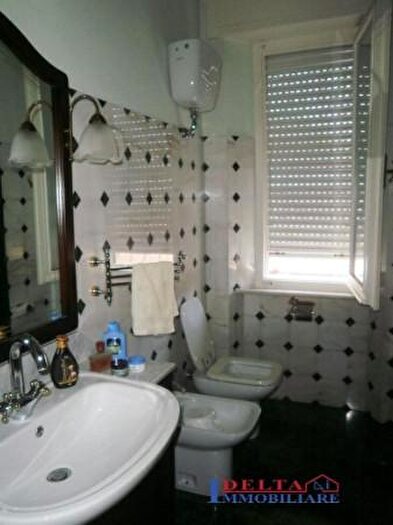 Casa con 5 locali in vendita in Area Residenziale Rosignano Solvay, Rosignano Marittimo