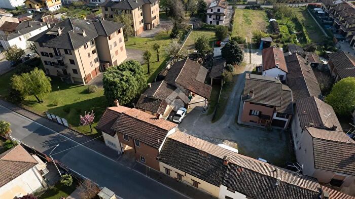 Casa trilocale in vendita in Via Gigi Borgomaneri, Motta Visconti
