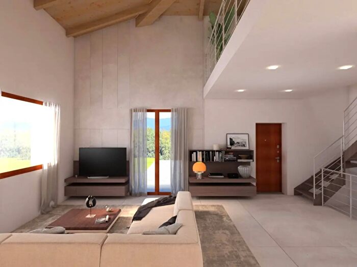 Casa con 10 locali in vendita in Via Monte Grappa, Treviolo