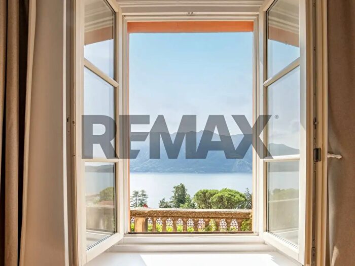 Casa con 9 locali in vendita in Corso Risorgimento, Ghiffa