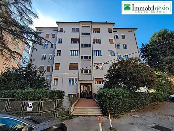 Casa con 7 locali in vendita in Via Guglielmo Marconi Potenza, Potenza