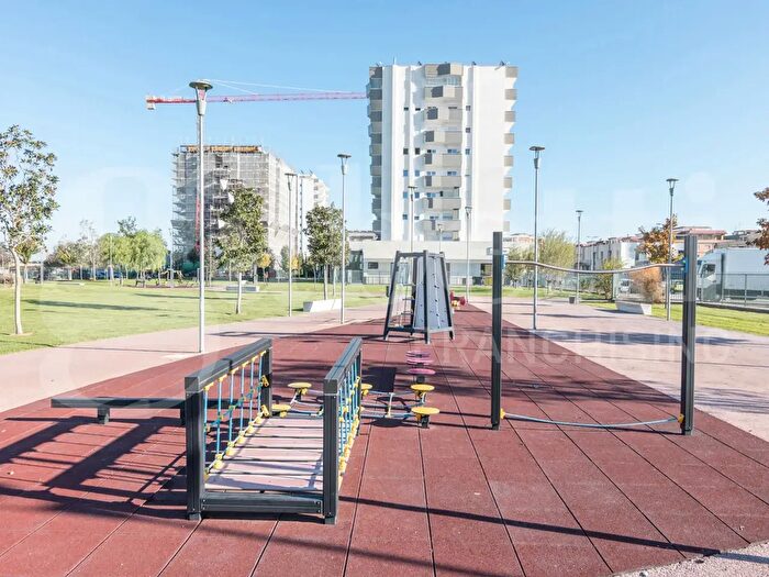 Appartamento bilocale in vendita in Via del Mare, Pomezia