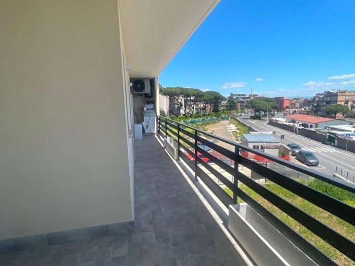 Appartamento trilocale in affitto in Via Poggio Verde, Casetta Mattei Corviale, Roma