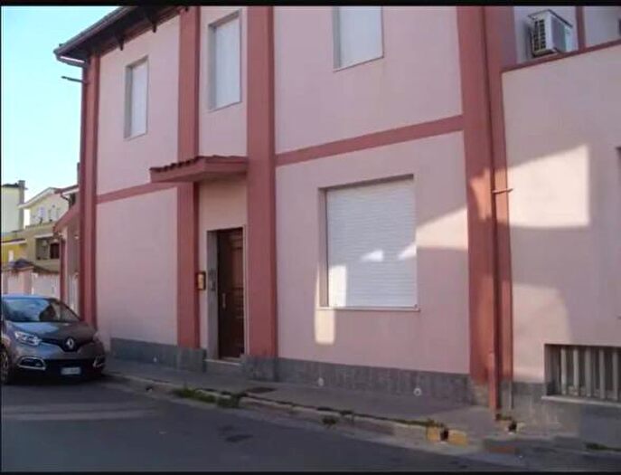 Casa in vendita in Via Ugo Foscolo, Decimomannu
