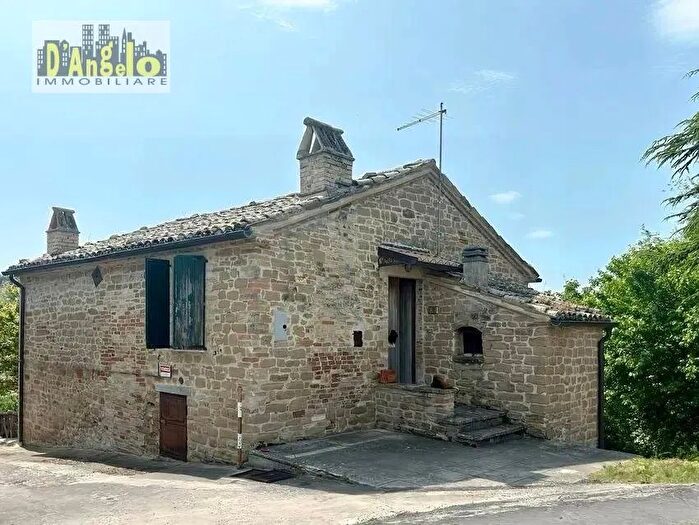 Casa con 7 locali in vendita in Contrada Santa Lucia, Force