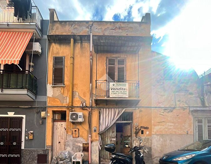 Casa bilocale in vendita in Via Mangione, Bagheria