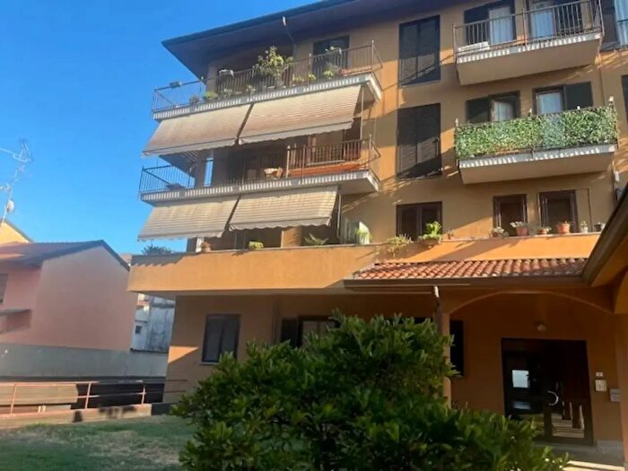 Appartamento trilocale in vendita in Casorezzo