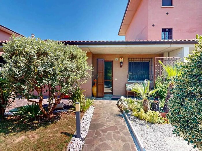 Casa con 5 locali in vendita in Via Verdi, Castello D'Argile