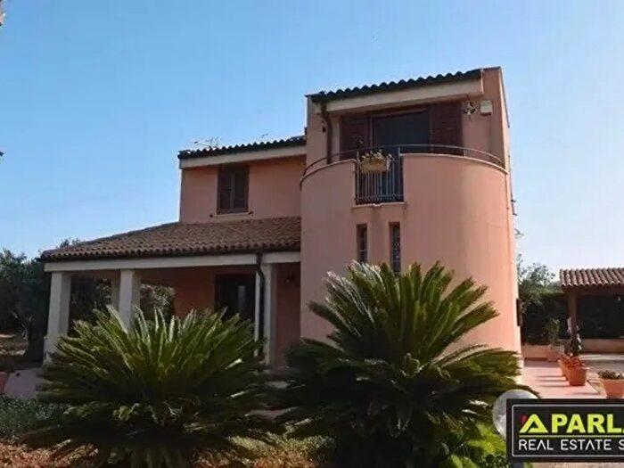 Casa con 5 locali in vendita in Sciacca