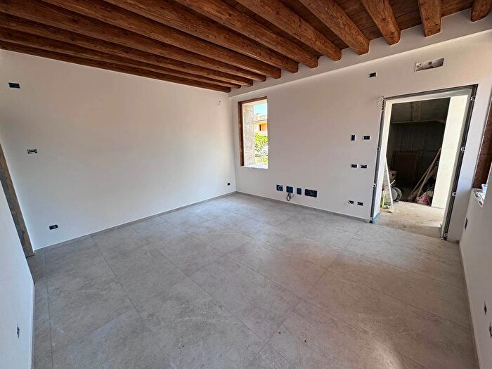 Appartamento trilocale in vendita in SantElena, SantElena