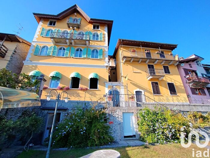 Casa con 15 locali in vendita in Via Maggiore, Bee