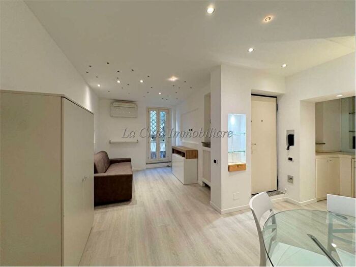 Appartamento monolocale in affitto in Via Fratelli Rosselli, Centro Storico, Novara