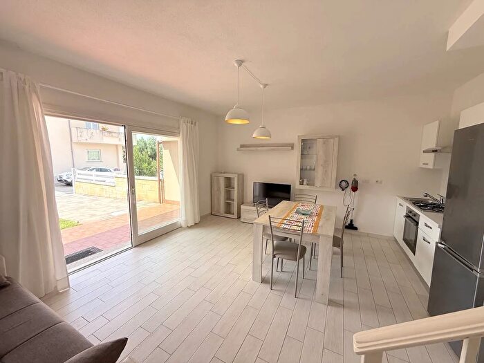 Appartamento trilocale in vendita in Viddalba