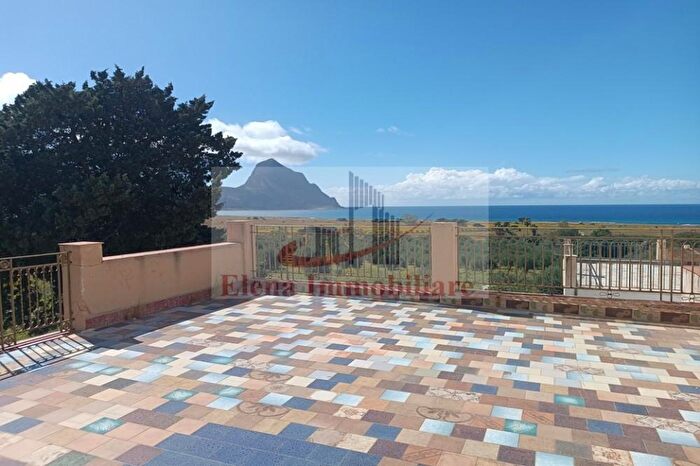 Appartamento trilocale in vendita in Alcamo