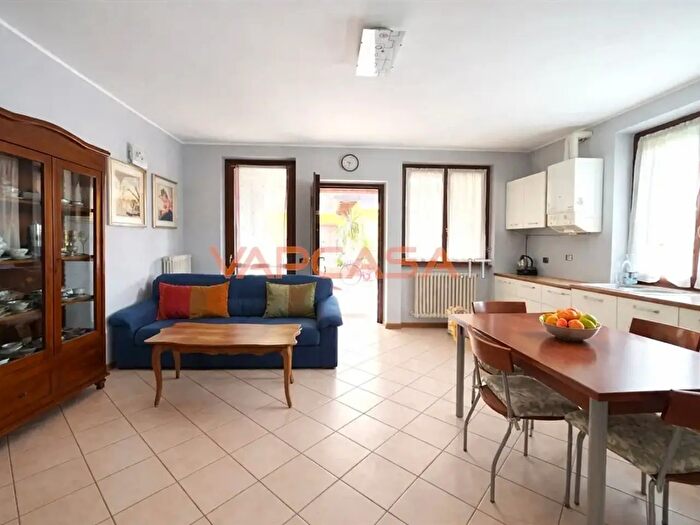 Appartamento bilocale in vendita in Via Patrioti Romanesi, Romano Di Lombardia