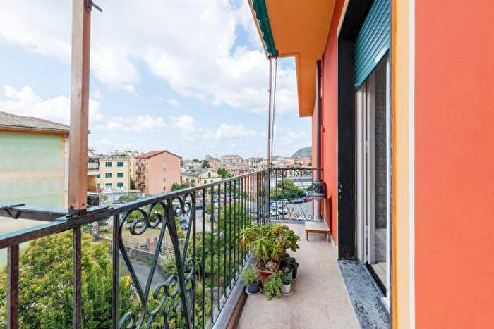 Appartamento bilocale in vendita in Via Martiri della Libertà, Levanto