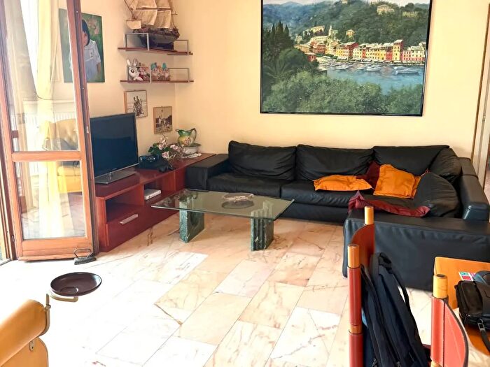 Appartamento con 8 locali in vendita in Via Armando Diaz, Rapallo