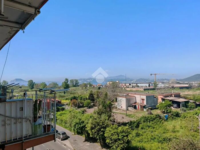 Appartamento trilocale in vendita in Via Alfonso Artiaco, Pozzuoli