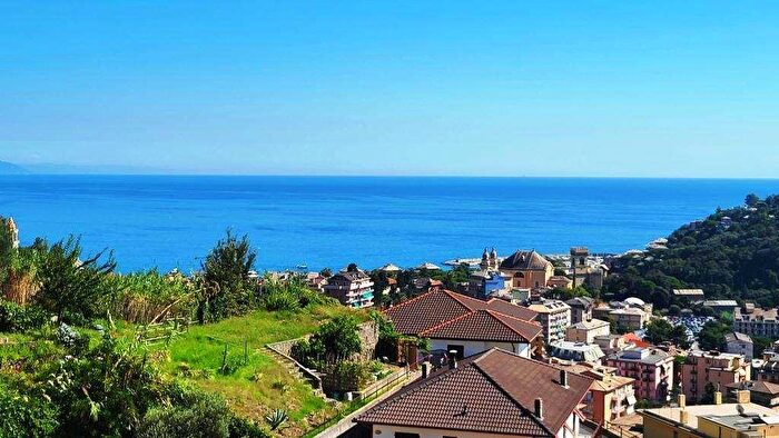 Appartamento con 8 locali in vendita in Via Marconi, Arenzano