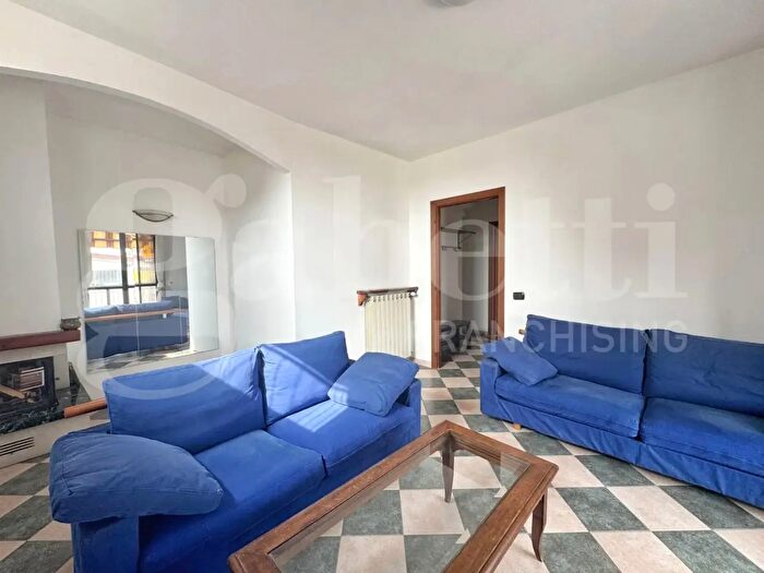 Appartamento quadrilocale in vendita in Via Perotti, Grugliasco
