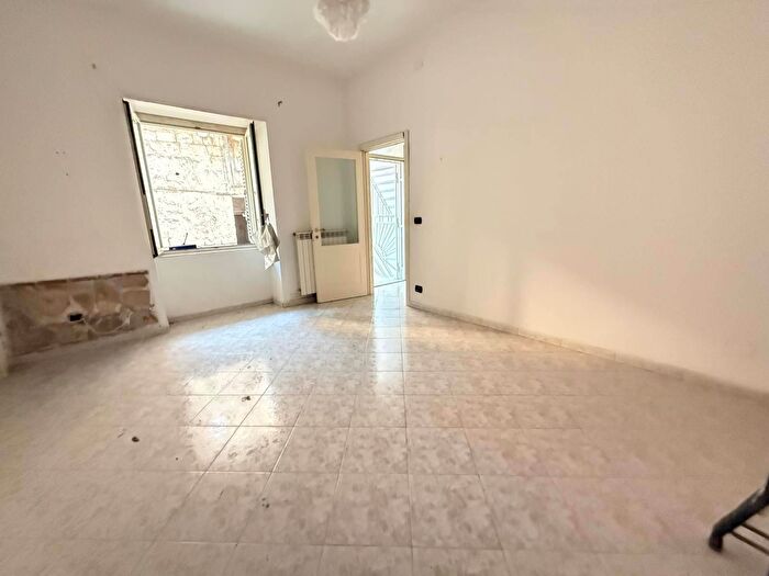 Appartamento trilocale in vendita in Via dei Giardini, Caserta