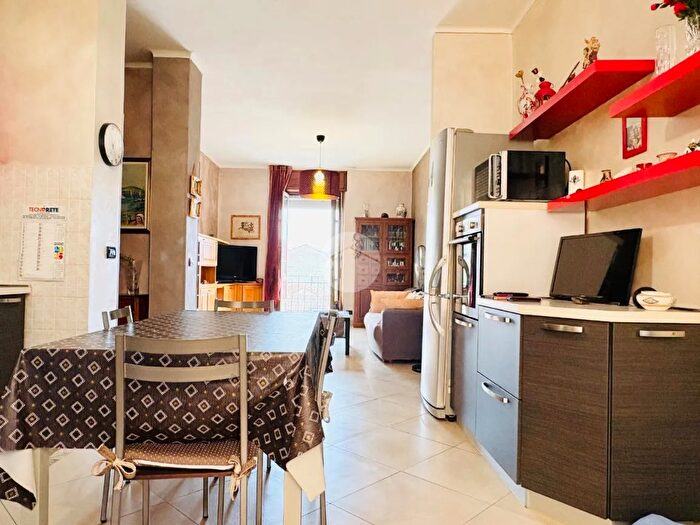 Appartamento quadrilocale in vendita in Via Carroccio, Torino