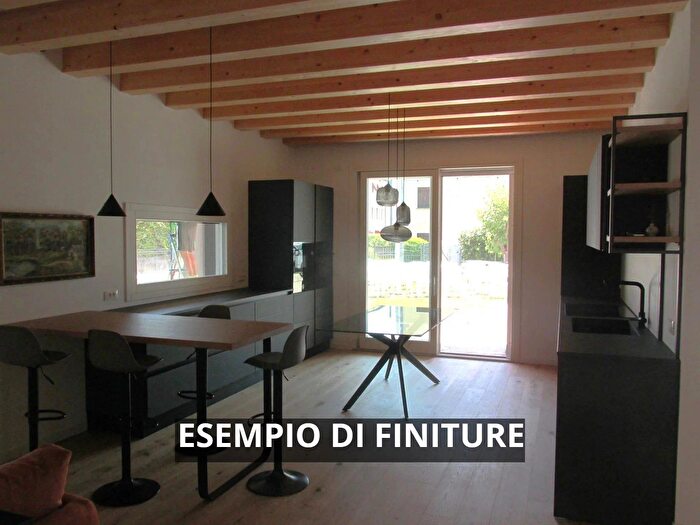 Casa con 8 locali in vendita in Tarzo