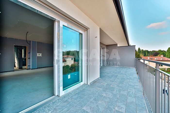 Appartamento quadrilocale in vendita in Monte Sabotino, Inverigo