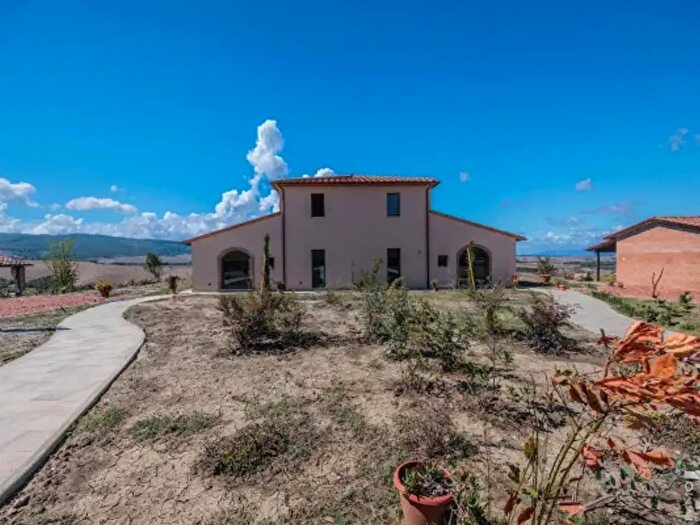 Casa con 5 locali in vendita in Strada Regionale Sarzanese Valdera, Lajatico