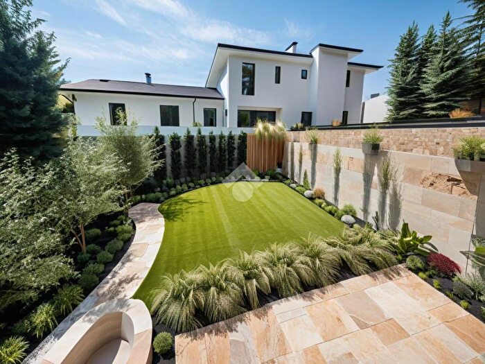 Appartamento trilocale in vendita in Via Annone, Monza