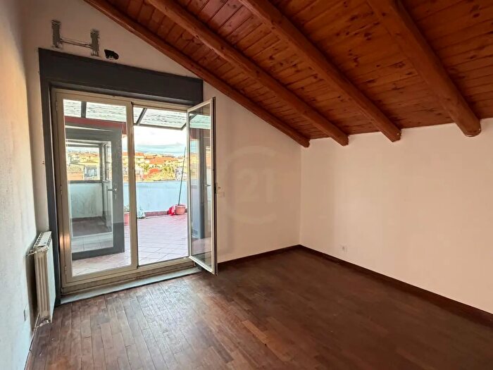 Appartamento bilocale in vendita in Gravina Di Catania