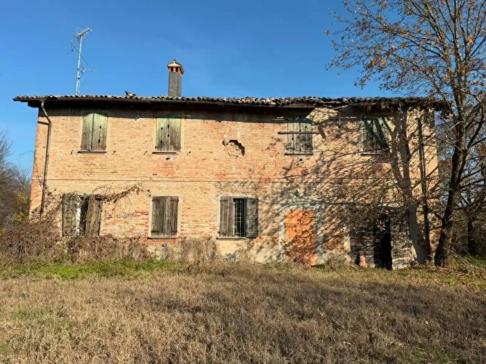 Casa con 9 locali in vendita in Via Boschi, San Giovanni In Persiceto