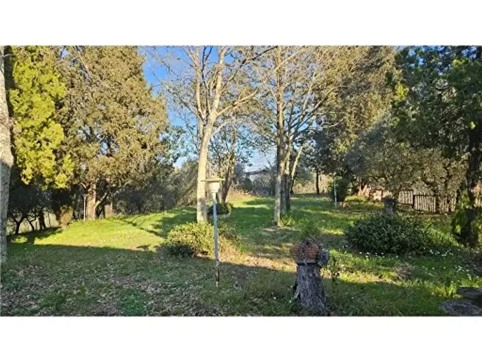Casa con 10 locali in vendita in Empoli