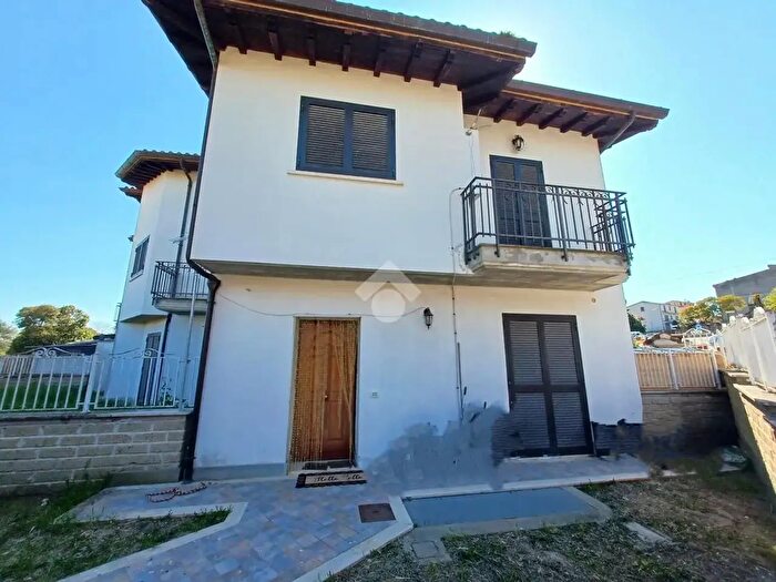 Casa trilocale in vendita in Via Giovanni Ferrauti, Calcata