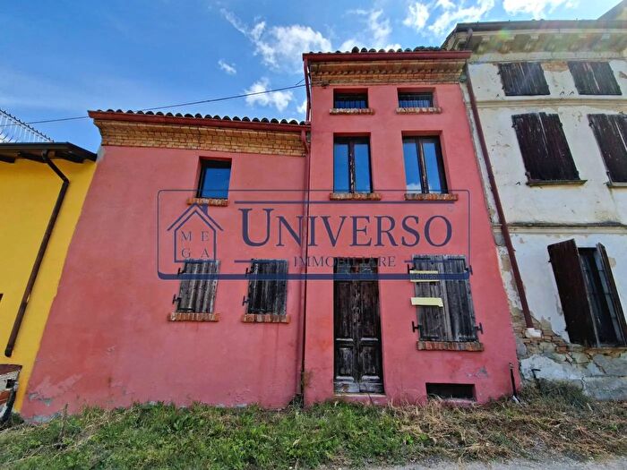 Casa con 5 locali in vendita in Località Galà Borgo Priolo, Borgo Priolo