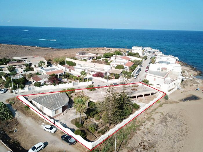 Casa con 6 locali in vendita in Morghella, Pachino