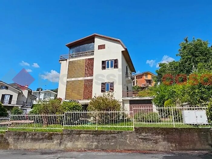 Appartamento con 7 locali in vendita in Via Marconi, San Pietro Val Lemina