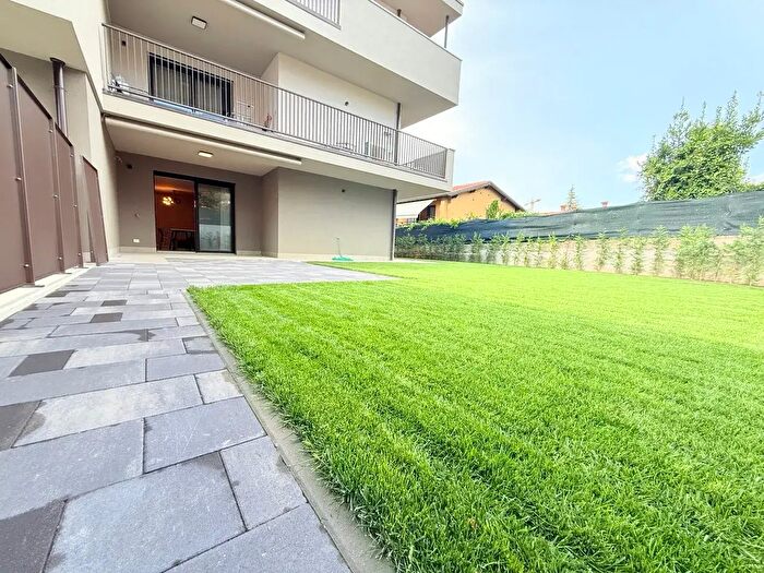 Appartamento trilocale in affitto in Vicolo Casara, Lazise