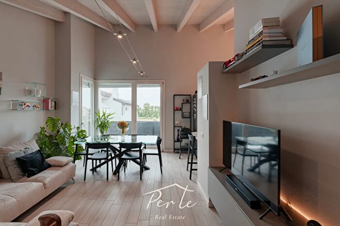 Appartamento trilocale in vendita in Strada Dosso del Corso g, Mantova