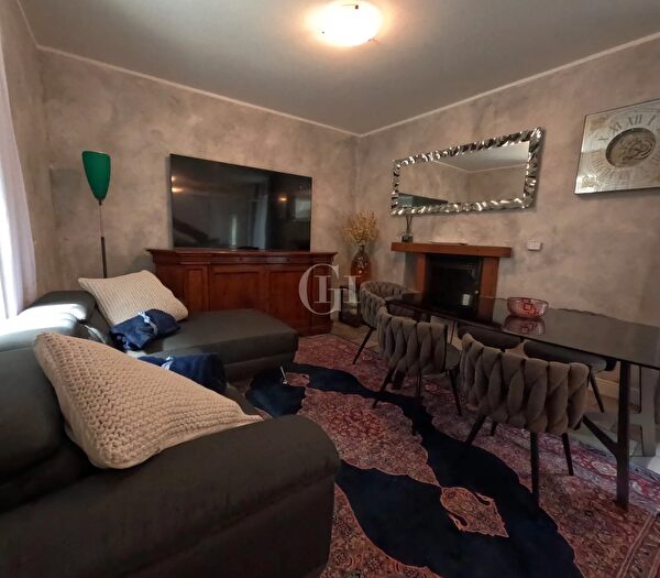 Casa con 5 locali in vendita in Dongo