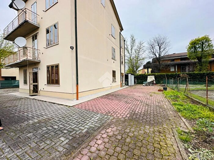 Appartamento con 5 locali in vendita in Via Gramsci, Poviglio