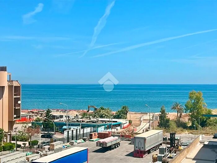 Appartamento quadrilocale in vendita in Via Albricci Alberigo Generale, Palermo