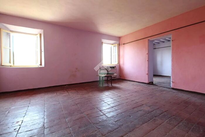 Casa con 5 locali in vendita in Suzzara