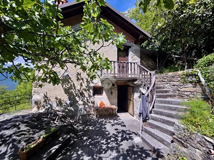 Casa bilocale in vendita in Regione Gollie, Condove