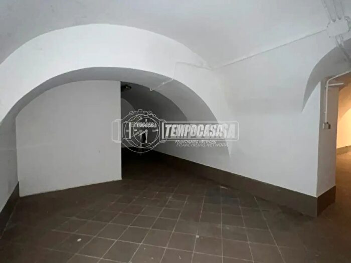 Appartamento bilocale in vendita in Via Belvedere, Napoli