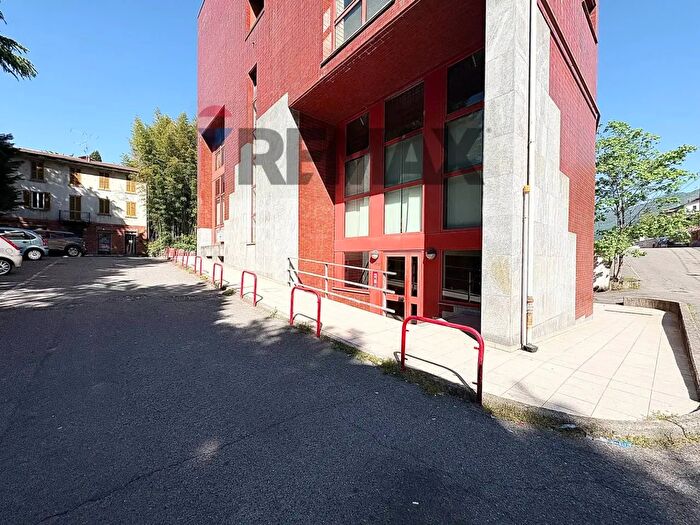 Appartamento bilocale in vendita in Via Verdi, Gemonio