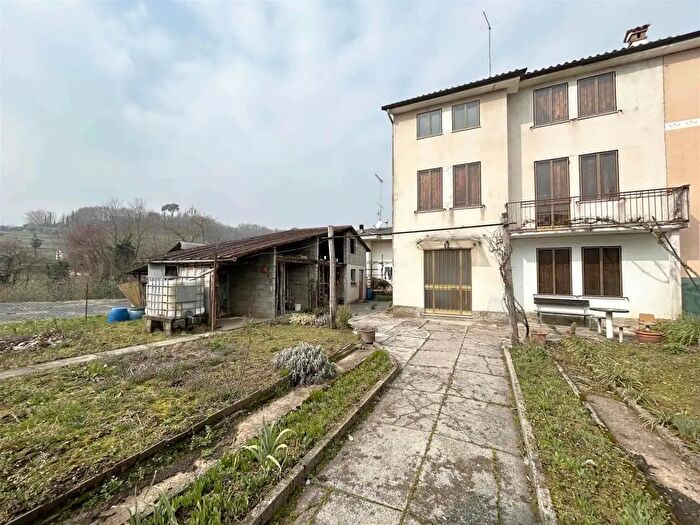 Appartamento con 8 locali in vendita in Schio