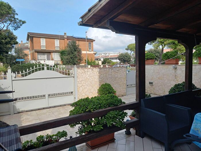 Appartamento trilocale in vendita in Via Portorose, Fiumicino