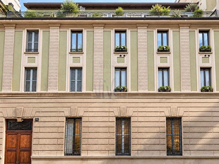 Appartamento quadrilocale in affitto in Via Bellini, Palestro, Milano